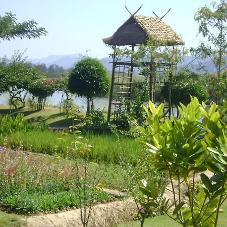 Maekok River Village Resort Mae Ai Exteriér fotografie