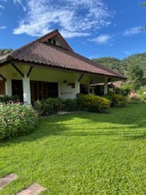 Maekok River Village Resort Mae Ai Exteriér fotografie