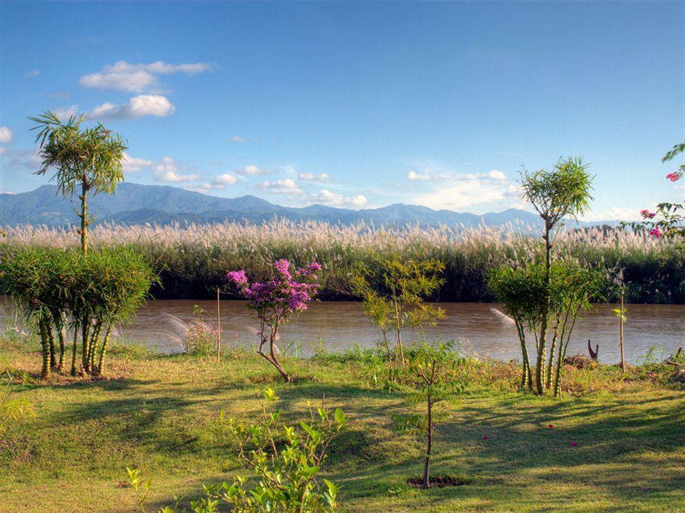 Maekok River Village Resort Mae Ai Exteriér fotografie