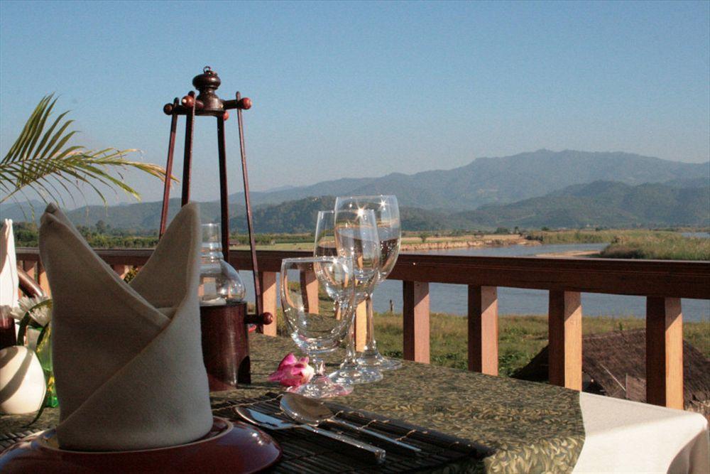 Maekok River Village Resort Mae Ai Exteriér fotografie