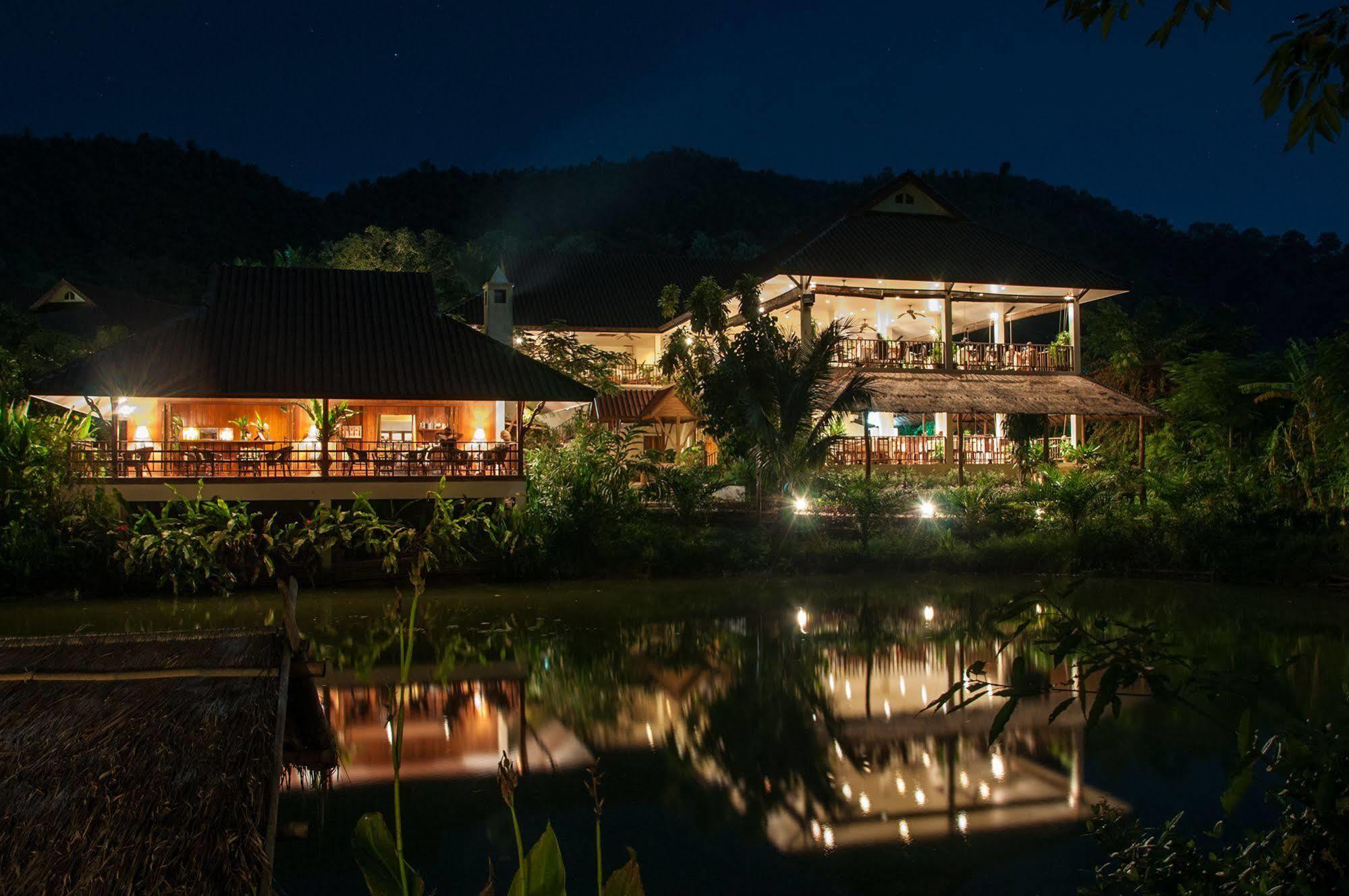 Maekok River Village Resort Mae Ai Exteriér fotografie