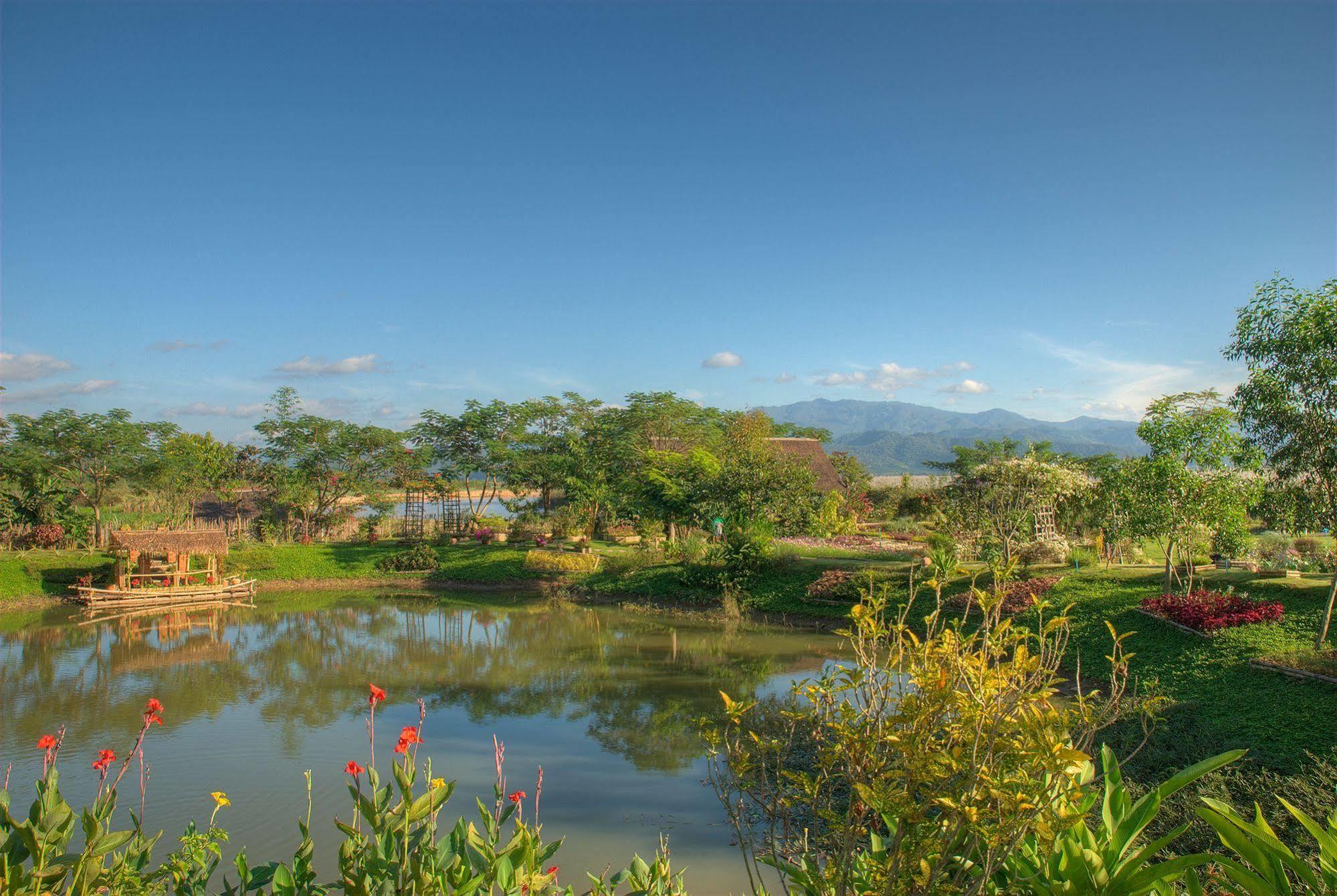 Maekok River Village Resort Mae Ai Exteriér fotografie